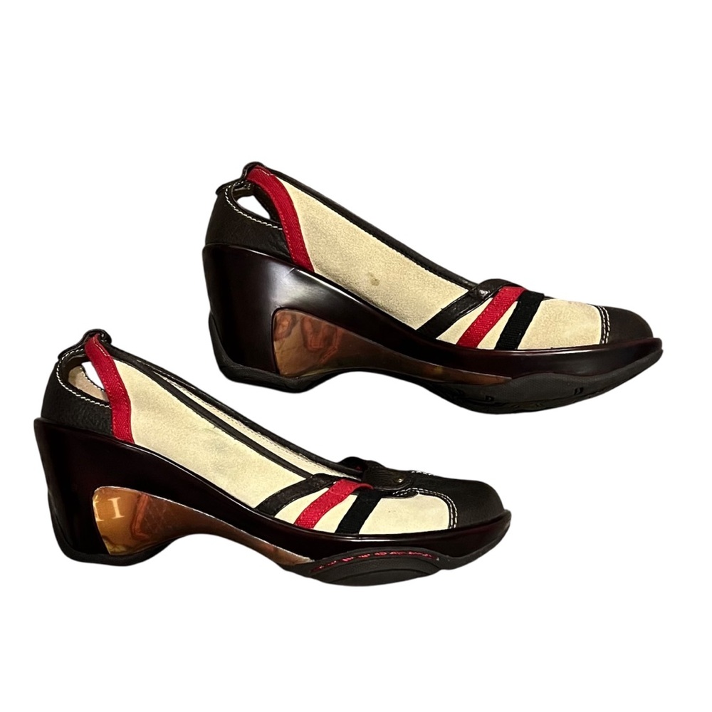J-41 Adventure On Cream Brown Wedge Size 7.5